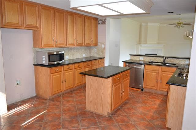 Building Photo - 2440 Deer Horn Dr