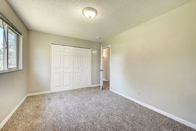 Building Photo - Welcome Home!