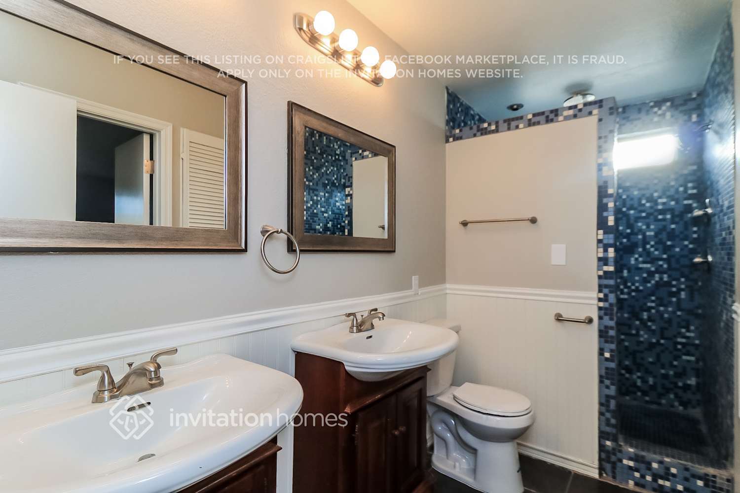 Building Photo - 1808 W Curry Dr