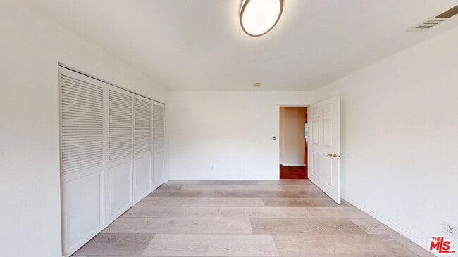 Building Photo - 2629 Meguiar Dr