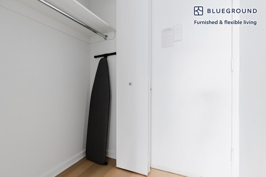 Building Photo - 535 W 23rd St