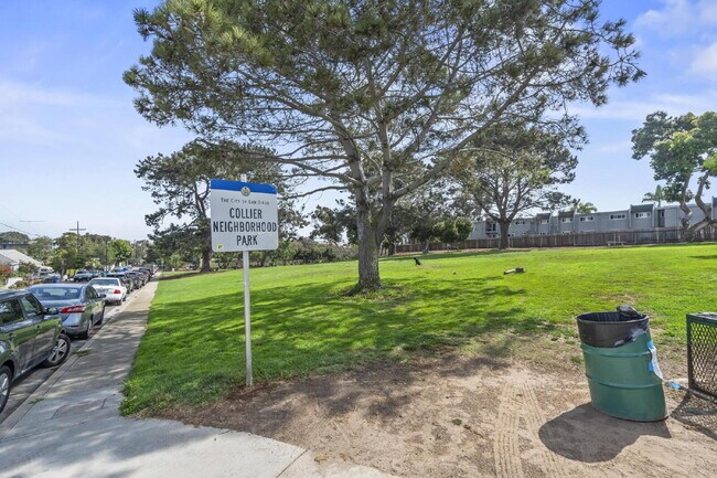 Building Photo - Stunning, Modern and Immaculate 3/BR 2.5/B...