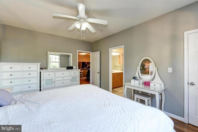 Building Photo - 12140 Garden Grove Cir