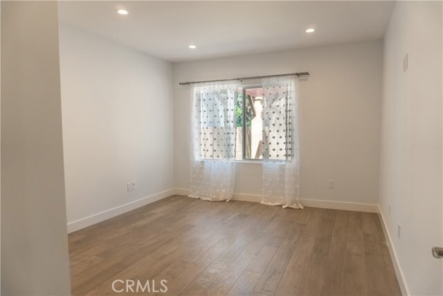 Building Photo - 6850 Encino Ave