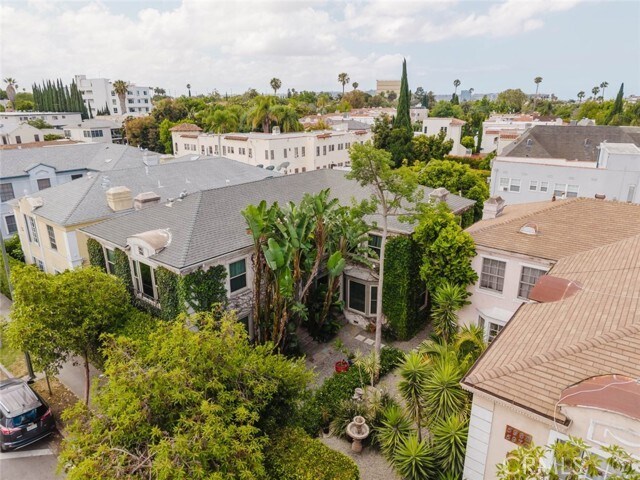 Building Photo - 5962 S San Vicente Blvd