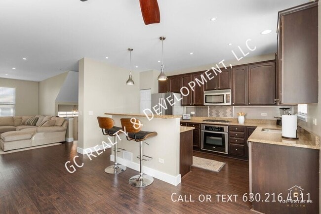 Building Photo - 927 Indigo Ct