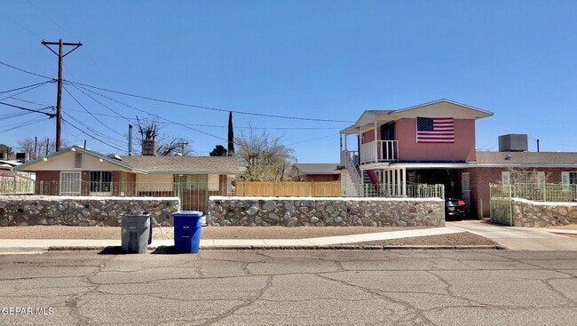 Building Photo - 614 Marr St