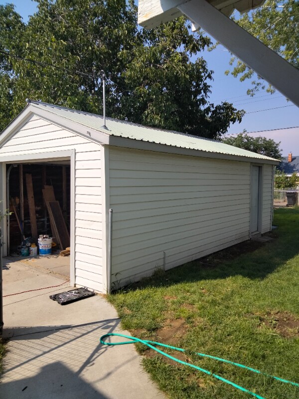 Building Photo - 416 14th Ave N