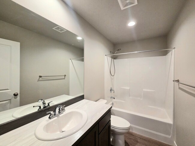 Building Photo - Modern 3 Bed / 2 Bath Rambler | Fully Fenced Yard + 2-Car Garage | Newer Neighborhood