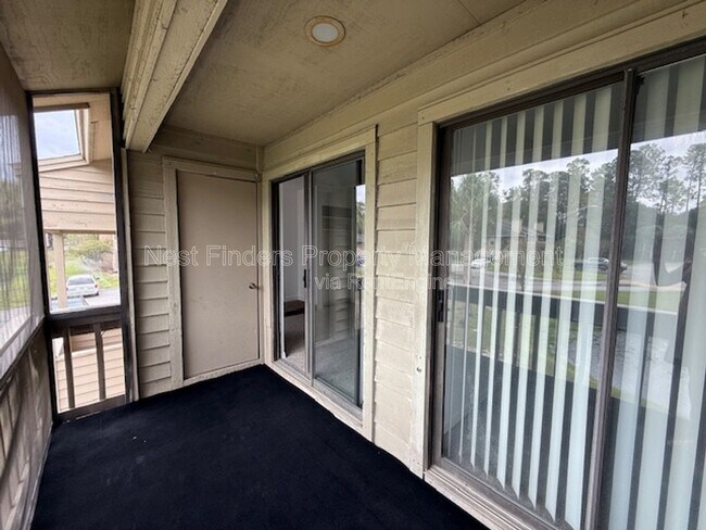 Building Photo - 10200 Belle Rive Blvd
