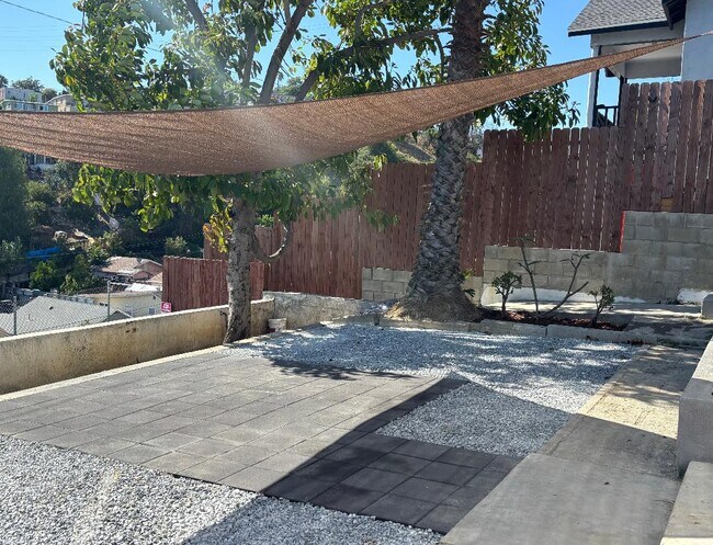 Building Photo - 932 N Gage Ave