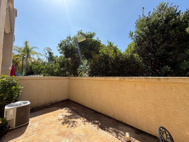 Building Photo - SD: Spacious 2BD/2.5BA Townhome in Sabre Springs with Private Backyard, 2-Car Garage & In-Unit La...
