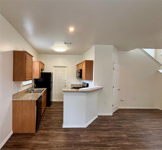 Building Photo - 6914 Meador Ave