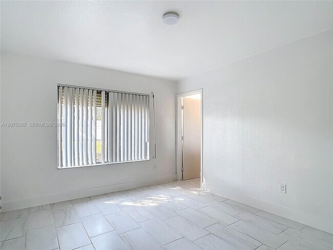 Building Photo - 4487 Pocatella Ave
