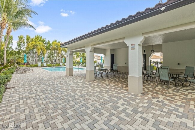 Building Photo - 8976 Madrid Cir