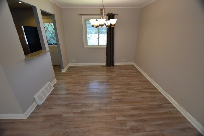 Building Photo - 7852 Sprucewood Ave