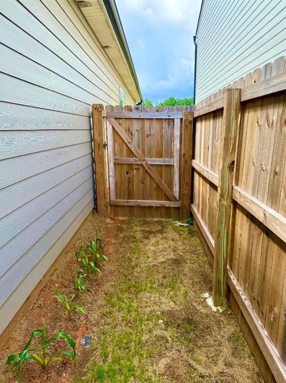 Building Photo - 2015 Waycross Ln