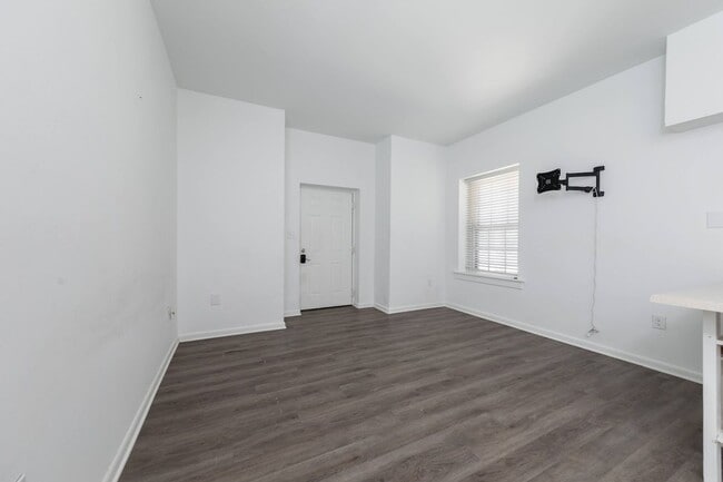 Building Photo - 310M Patriot Ln