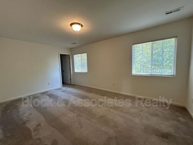 Building Photo - 3723 Shepway Loop