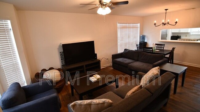 Building Photo - 1795 Boulevard De Province Blvd