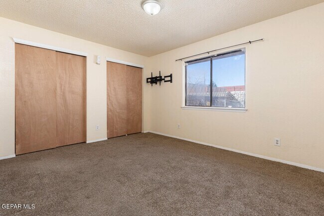 Building Photo - 10545 Palomino St