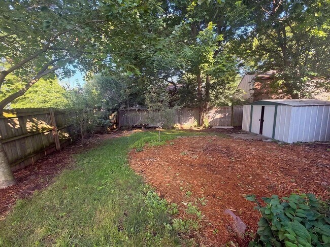 Building Photo - 6307 Woodrow St