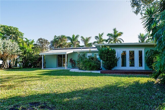 Building Photo - 2221 Cape Way