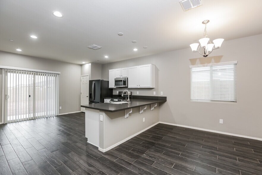 Building Photo - 21221 W Hubbell St