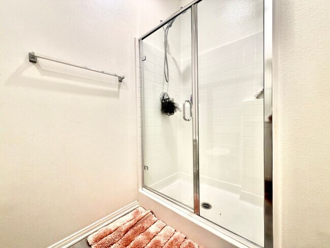 Building Photo - Cul-de-Sac Living in Sagewood | 4 Bed Home with INCLUDED Solar & RV Parking