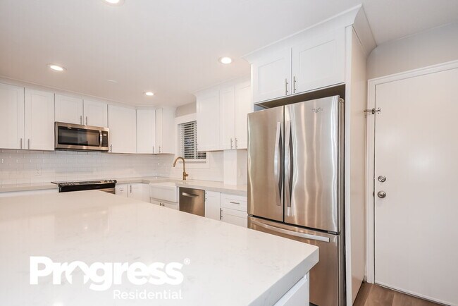 Building Photo - 7987 S 2760 W