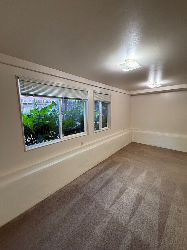 Building Photo - 720 Beaver St