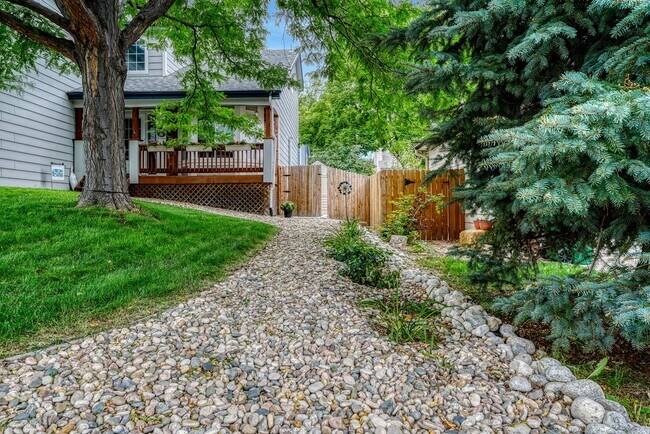 Primary Photo - 1 bedroom, 1 bathroom Apartment