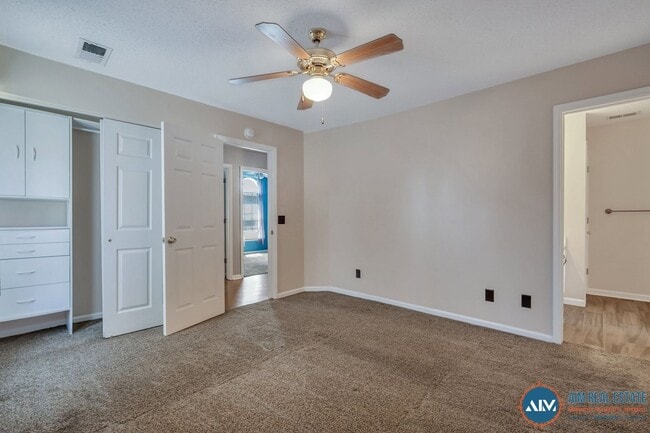 Building Photo - Charming 3-Bed, 2-Bath Home in Historic Beaufort, SC. Call for Details!