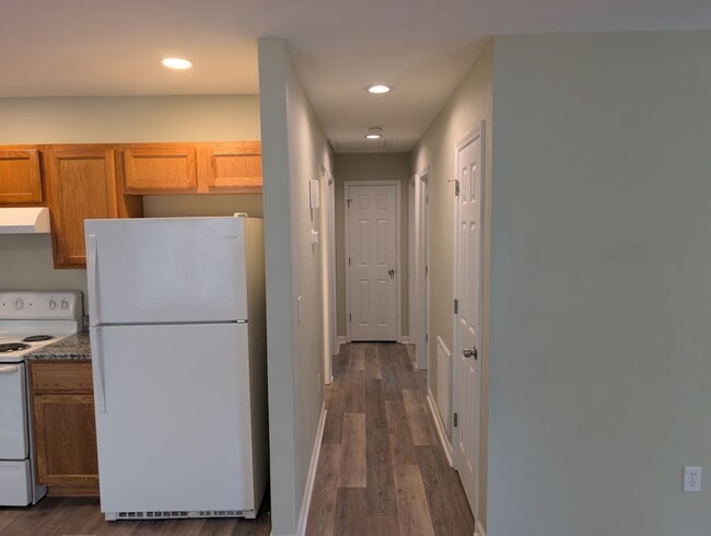 Building Photo - 2711 Dearborn Dr