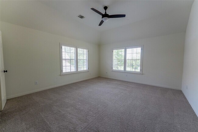 Building Photo - 25411 Springwood Lake Dr