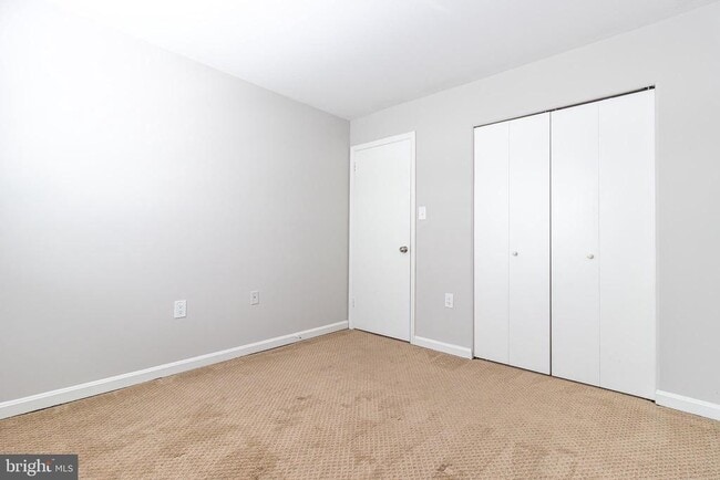 Building Photo - 6558 Gildar St