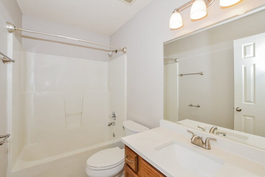 Building Photo - 1058 Green Fern Cove