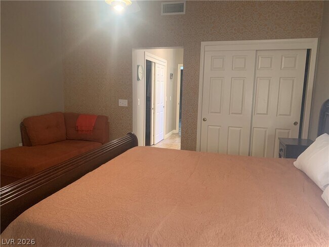 Building Photo - 2924 Crown Ridge Dr