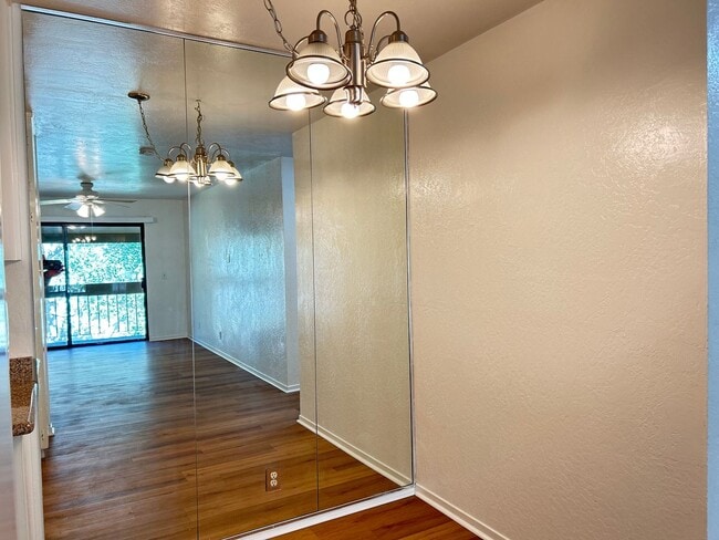 Building Photo - Charming Condo Near Monterey Coast