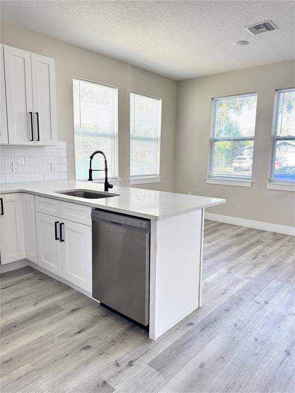 Building Photo - 6900 Dartmouth Ave N