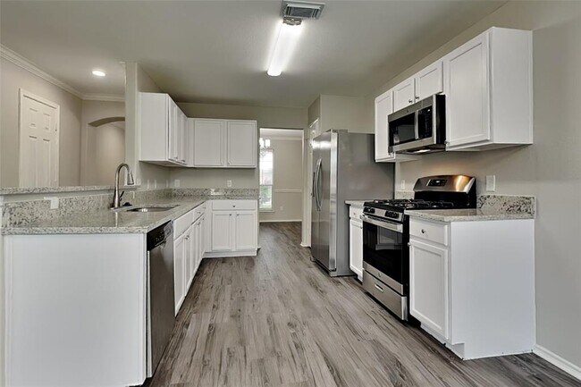 Building Photo - 3207 Trail Hollow Dr