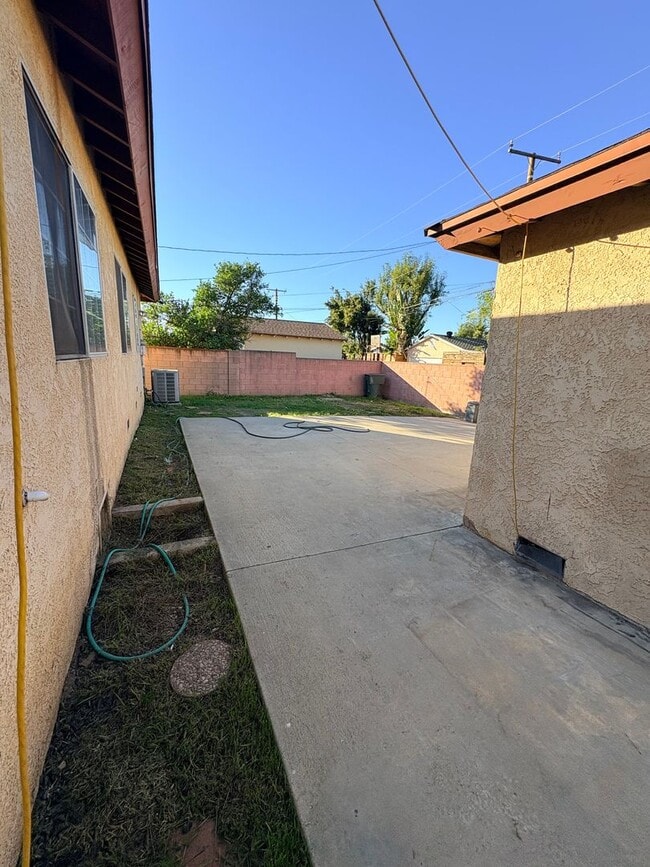 Building Photo - beautiful 4 bedroom 4 baths in West covina. Must see!