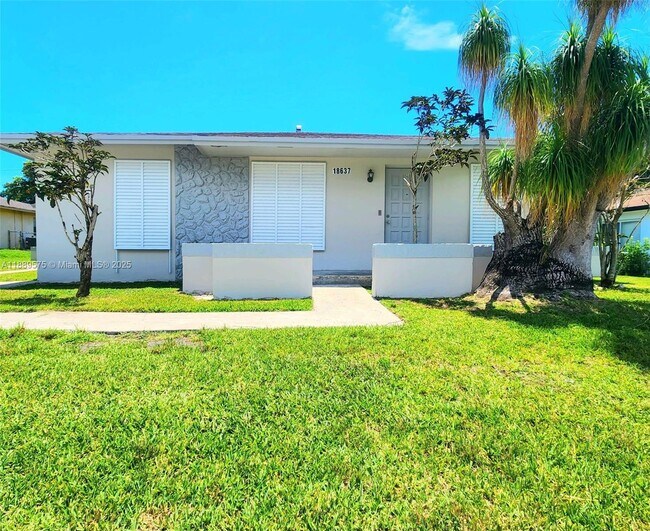 Primary Photo - 18637 SW 100th Ave