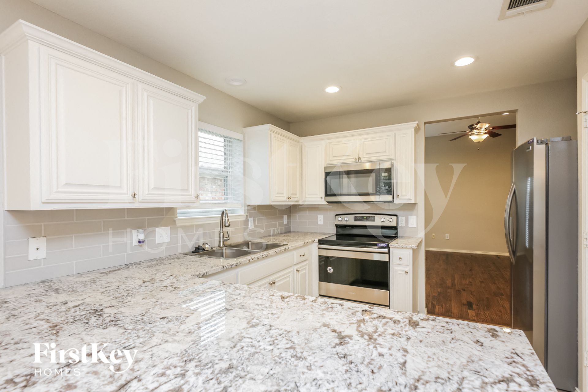 Building Photo - 10901 Braemoor Dr