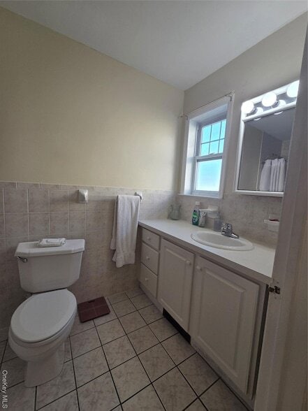 Building Photo - 444 N Terrace Ave