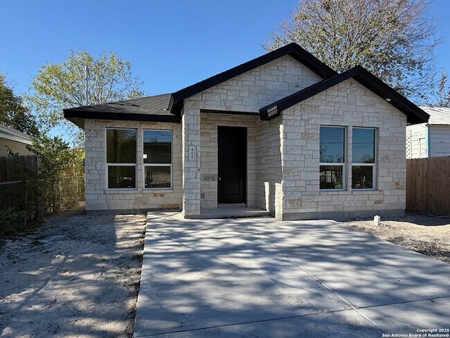 Building Photo - 411 Moselle Ave