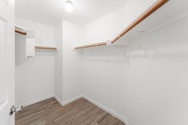 Building Photo - 5900 Taylorcrest Dr