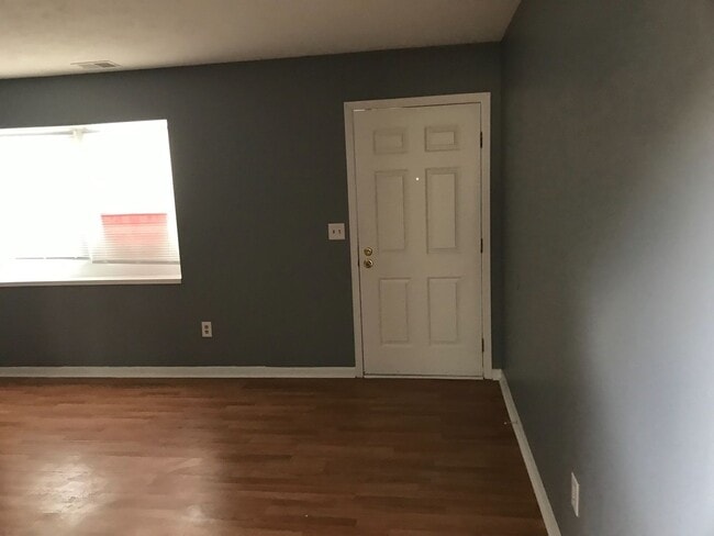 Building Photo - 8585 Fairway Trail