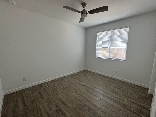 Building Photo - East Mesa New 4-bedroom