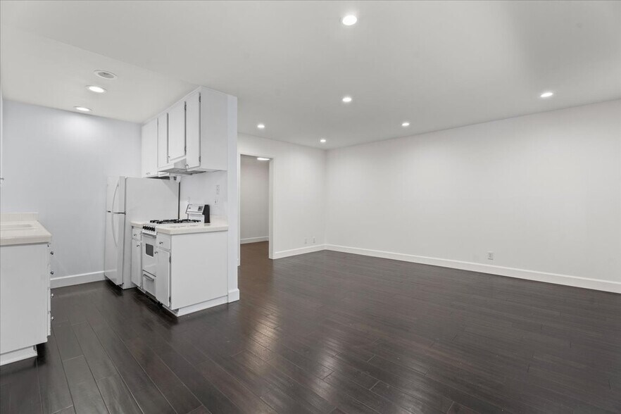 kitchen and living room - 2311 4th St